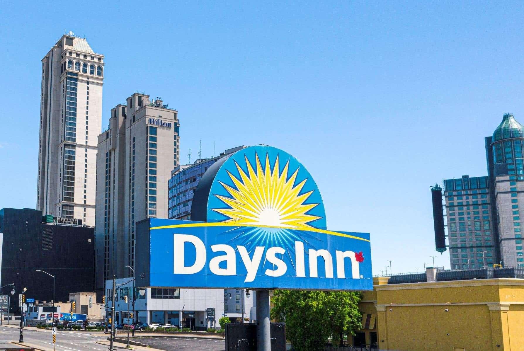 Days Inn By Wyndham Fallsview Niagara Falls Exterior photo